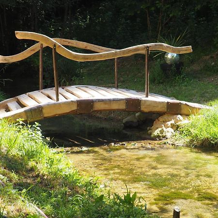 Moulin Bas, Pres De La Riviere Bed & Breakfast Carnac-Rouffiac ภายนอก รูปภาพ