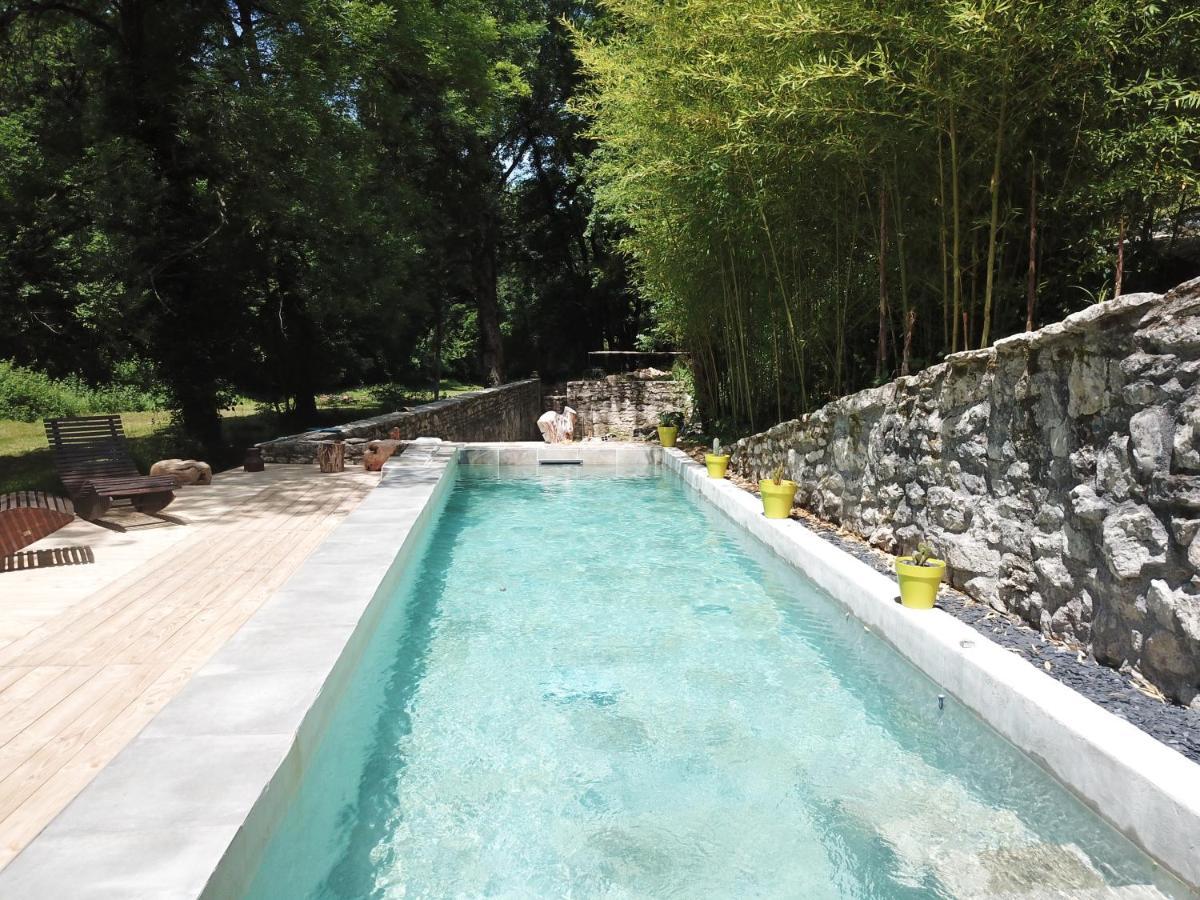 Moulin Bas, Pres De La Riviere Bed & Breakfast Carnac-Rouffiac ภายนอก รูปภาพ